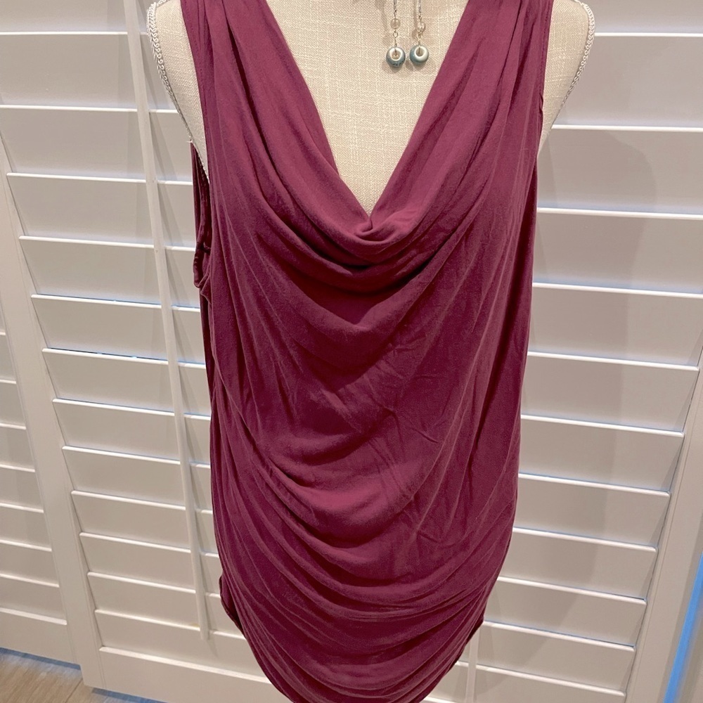 Cute sleeveless top by Cold Water Creek 1X